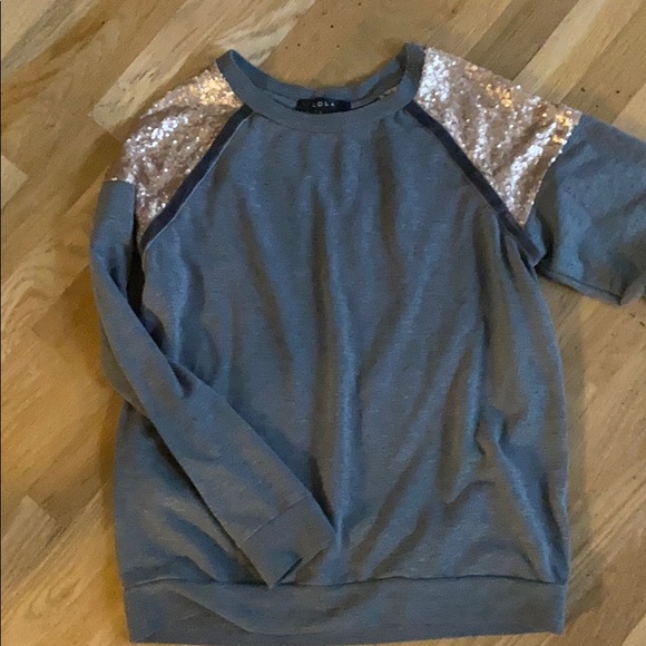 Tops - Boutique Sweatshirt with Rose Gold Sequins